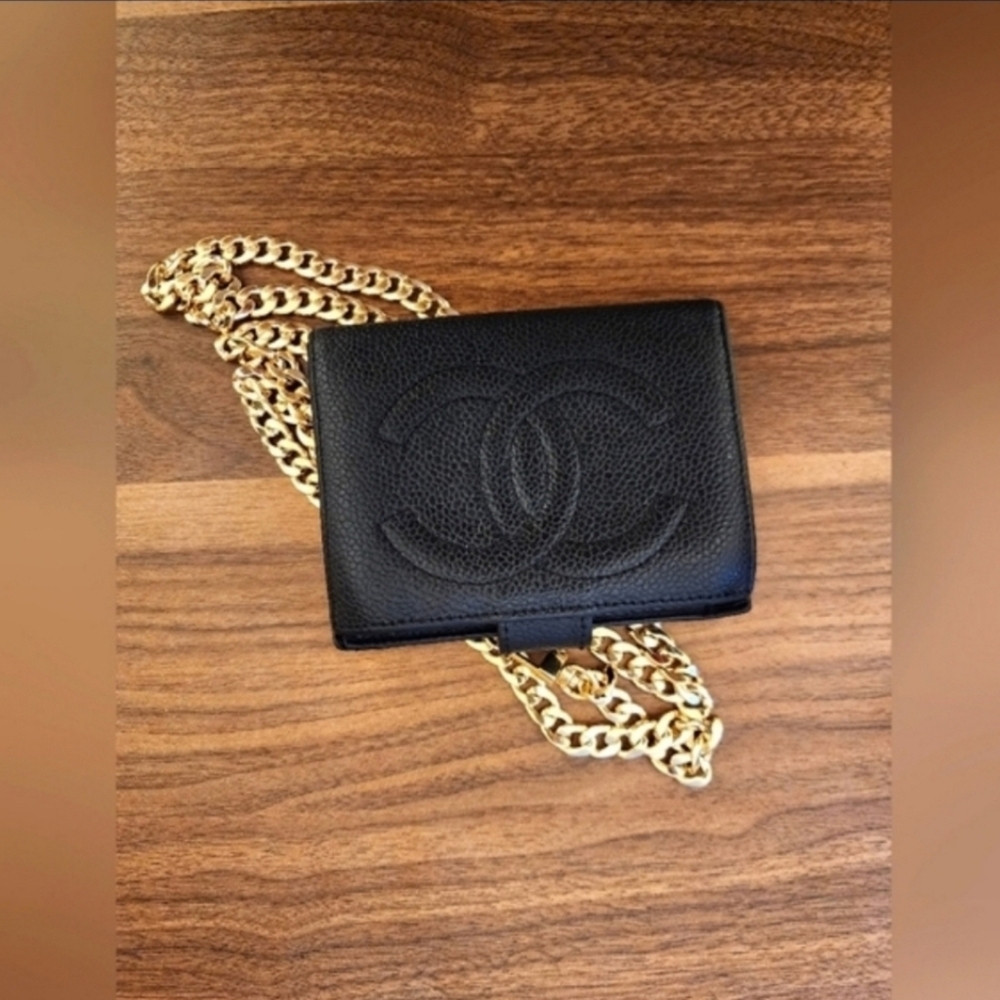 Vintage Chanel CC Caviar Compact WOC